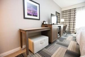 Queen Room with Two Queen Beds (4 Adults) room in Hampton Inn & Suites - Toledo/Oregon