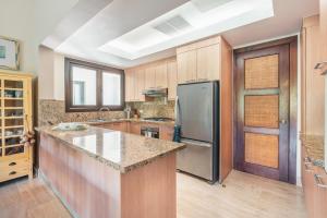 Nearby beach and beach club at Portillo NF