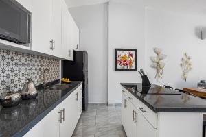 Morgan Residences 607