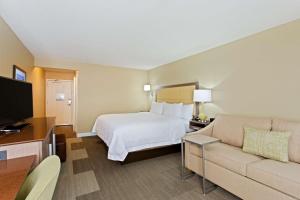 King Room with Sofa Bed - Non-Smoking room in Hampton Inn Sault Ste Marie MI