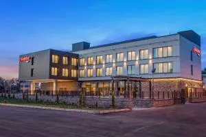 伊兹密尔阿利亚加希尔顿汉普顿酒店 - Çandarlı