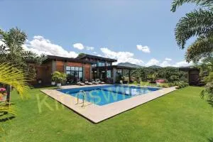 Kingswick's Rest House Naiba - Malabugas