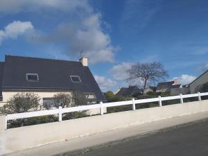 Maisons de vacances Maison avec jardin clos dans cite de caractere : photos des chambres