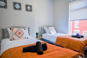 Stay with Alexandra - Free Parking - Free Wifi Superb Location