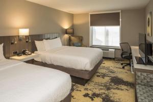 Queen Room with Two Queen Beds room in Hilton Garden Inn Pittsburgh Airport
