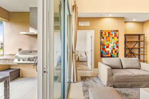 3212 Magic Village 8 guests lakefront 8 min Disney