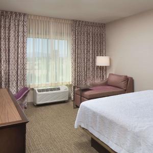 King Room - Mobility Access/Non-Smoking room in Hampton Inn & Suites Murrieta