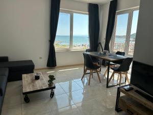 25m FROM THE BEACH Luxury Sea Paradise Apartment
