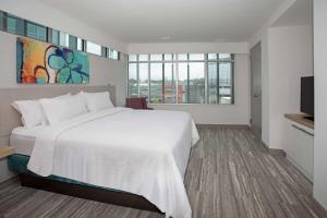 One-Bedroom King Suite room in Hilton Garden Inn Omaha Aksarben Village