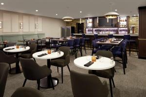 Doubletree By Hilton Montreal Airport