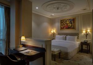 Junior Suite room in DoubleTree By Hilton Gaziantep