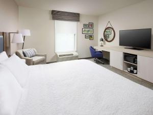 King Room room in Hampton Inn Chattanooga East Ridge
