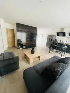 Jolie maison de village 2 chambres - Quarante