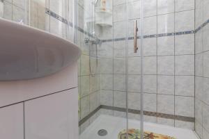 Apartments by the sea Duce, Omis - 13694