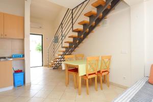 Apartments by the sea Gradac, Makarska - 21172