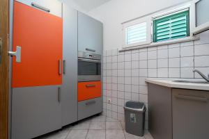 Apartments with parking space Sveti Filip i Jakov, Biograd - 21221