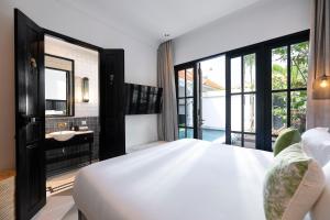 Martini Beachside Villa 3