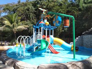 ALDEIA DO LAGO C405-COM COZINHA , CHURRASQUEIRA e bebidas liberadas no parque aquƔtico, internet banda larga, rampa de acesso ao lago