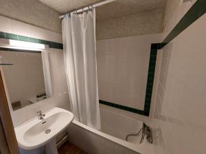 Charmant appartement 4 pers, terrasse ensoleillée à Autrans - FR-1-737-19