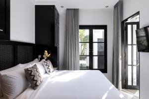 Martini Beachside Villa 4