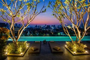 GLOW PARK HOTEL Grand Royal Palace