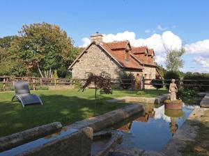 Gîte confortable avec animaux, jardin et wifi inclus, cadre paisible en Normandie - FR-1-497-6
