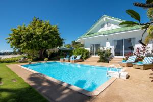 Beachfront 3 Bedroom Villa