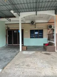 Hajjah Homestay Jln Rajawali Tg Agas - Kampong Sungai Rambai