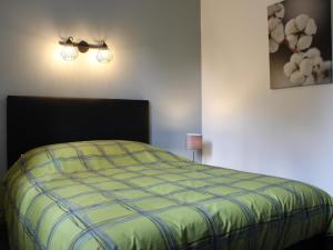 Maisons de vacances Gite Verteuil-sur-Charente, 3 pieces, 4 personnes - FR-1-653-106 : photos des chambres