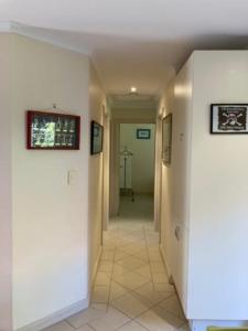 Carnegie House 3 Carnegie St Port Elliot - BYO Linen