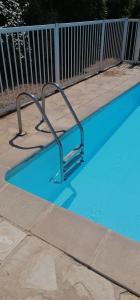 Appartements T2 avec piscine 5 mn des plages et village : photos des chambres