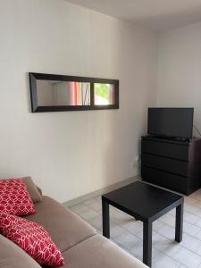 Appartements T2 avec piscine 5 mn des plages et village : photos des chambres