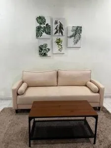 Manjung Modern + Cozy Terrace Home - 卡庞帕斯班伽克
