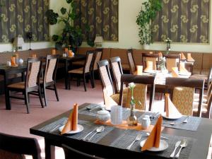 Mucha OHG Hotel Sembziner Hof