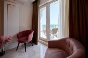 Wave n’ Sea Apartment in Infinity Beach Resort - parking