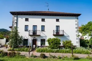 Altamira, SEA & MOUNTAIN - Líbano de Arrieta