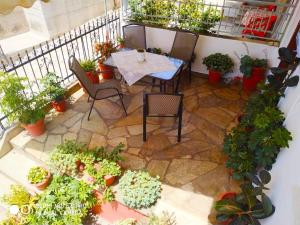 Traditional Trikeri Escape House