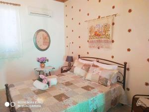 Traditional Trikeri Escape House