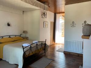 Maisons de vacances Le Domaine de Maumont : Chambre Double