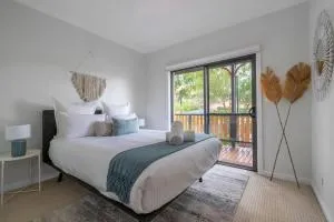 Serenity by the bay - Worrowing Heights