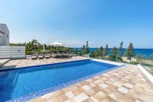 Beach Front Aqua Marina by Ezoria Villas - Paralimni