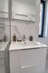 Seaview 3 Room Apartment Luxury Residence Mamaia