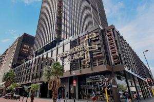 Foreshore Place Suites