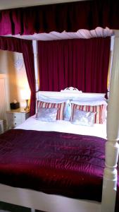 Four Poster King Size Double Room