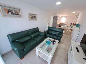 REF. 70 APARTAMENTO EN URBANIZACIÓN PONIENTE