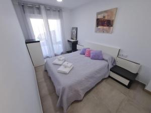 REF. 70 APARTAMENTO EN URBANIZACIÓN PONIENTE