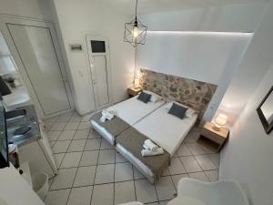 Valente Rooms Kythira