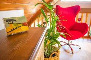 Annie's Place - a downtown, mezzanine apartment - Willyung