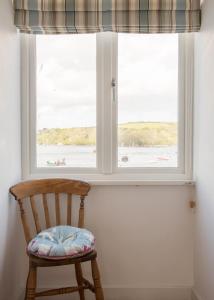 Modern Penthouse, Panoramic Views, Fowey & Polruan