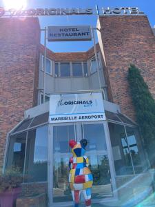 Hotels The Originals City Hotel Marseille Aeroport : photos des chambres